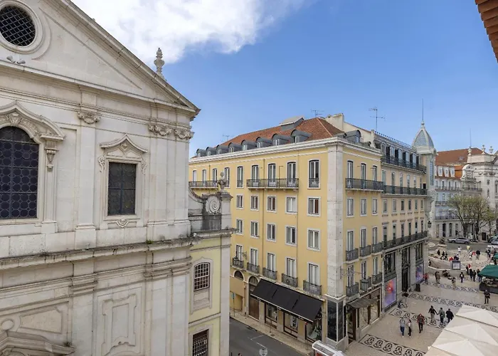 Lovelystay - Chiado 3Bedroom Wonder